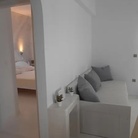 Апарт-отель Lefkes 4*